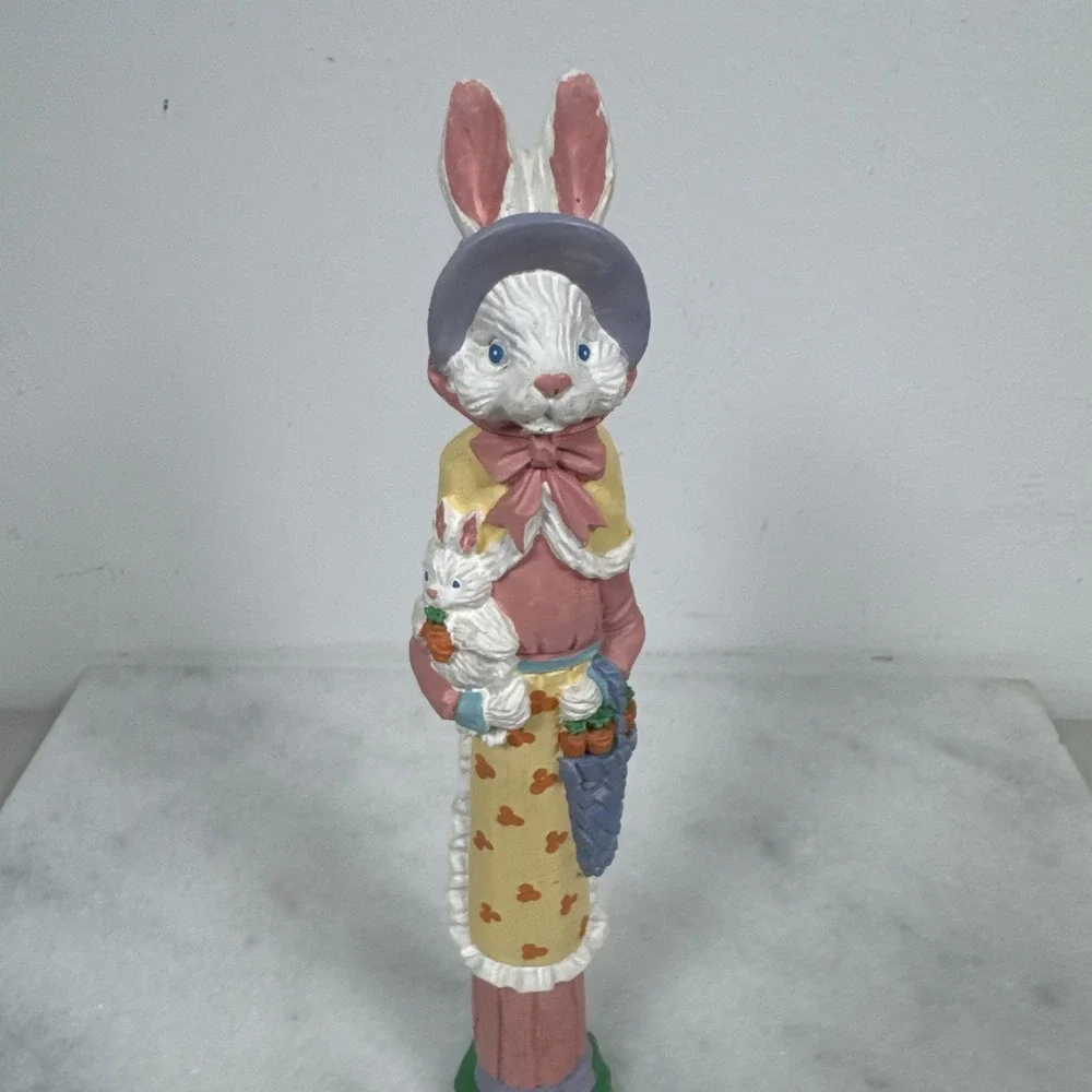 Tall Bunny Rabbit Carrot Farmer 7.3/4
